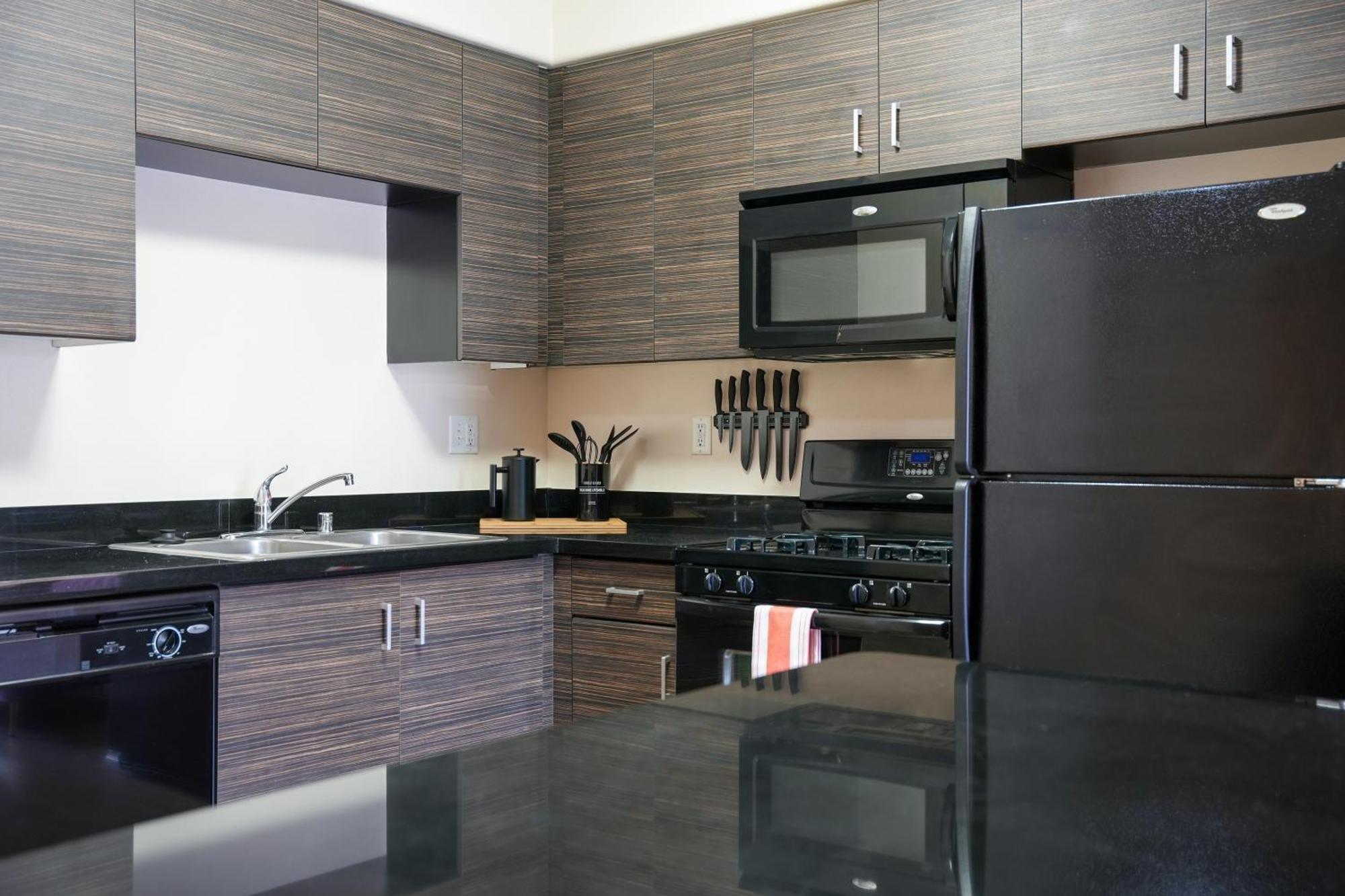 Angeles Modern